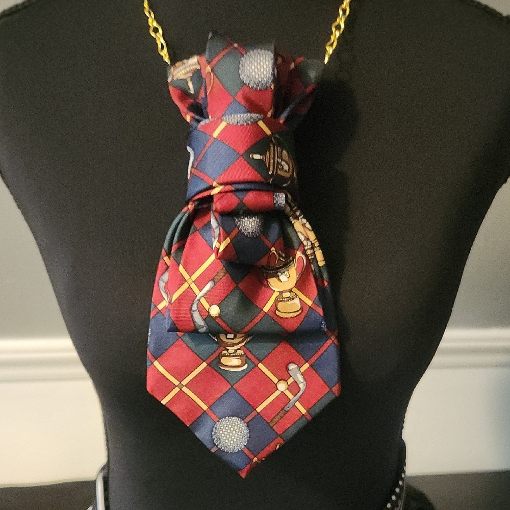 *Sold*Tie Necklace